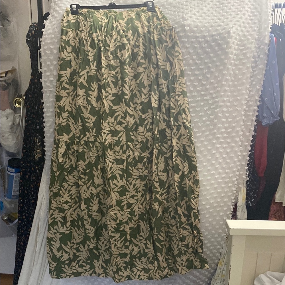 NWOT Ba&sh Green and Cream Floral Maxi A-Line Skirt
